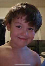 Can anyone help clear up this family photo?