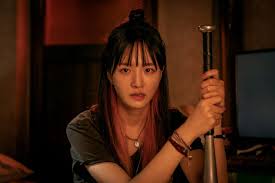 But the couple is forced to fight for their lives, when a group of murderers is trying to kill them. P1wvxsncnsmvcm