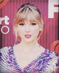 Taylor Swift Taylor Swift Hair Pink Hair Hot Pink Hair