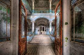 After unsuccesfully trying to book a tour online (reasoning: Beelitz Heilstatten Geheimtipps Und Reisetipps
