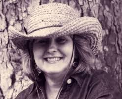 Paula Hardwick's Instagram, Twitter & Facebook