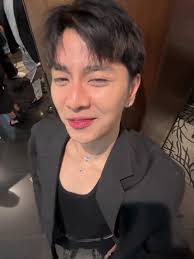 Jay Skinner Lovely Mi