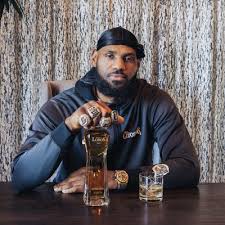 LEBRON JAMES SPORTS ALL FOUR CHAMPIONSHIP RINGS AS HE UNVEILS NEW BOTTLE  FOR LOBOS 1707 EXTRA AÑEJO TEQUILA