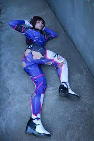 Dva suit rip