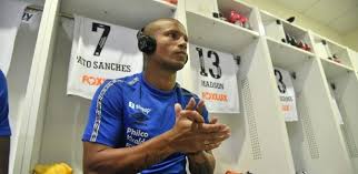 Kabartekno kali ini kembali mengupdate koleksi untuk kit dream. Santos Erra Grafia Do Nome De Carlos Sanchez Em Uniforme Contra America Mg 03 07 2021 Uol Esporte