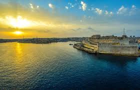Malta ist ein aus der hauptinsel malta und vier weiteren inseln bestehender staat im mittelmeer. Malta Reisetipps Und Infos Sehenswertes Und Geheimtipps