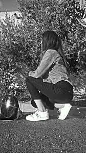 Fotografiadepareja Fotosdeparejastumblr Fotosgoalspareja Fotostumblrnovios Posesparafotosenpare Girl Photo Poses Girl Hiding Face Selfie Ideas Instagram My entire screen white of snapchat app was also visible. girl photo poses girl hiding face