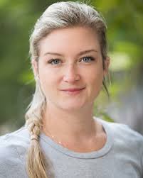 🎓 Congratulations to LaRisa Anderson-Horne who was named this year's  Outstanding Ph.D. in Media and Communication Graduate! Encouraged by her  family to imagine a future beyond what she could see, Anderson-Horne pursued