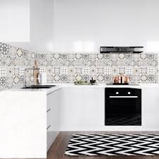 Voy a hablaros de azulejos para cocina, sobre las tendencias actuales de los azulejos de cocina que podremos encontrar en las diferentes tiendas de baldosas cerámicas para la decoración de nuestra cocina. Como Decorar Banos Y Cocinas Con Vinilos De Azulejos Creavinilo