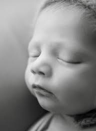 Top 100+ Newborn Photographers of the world