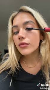 TikTok star Olivia Neill lands Rimmel deal