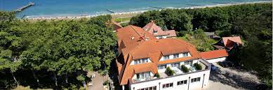 Der strand, die 10 kilometer lange feinsandige badeküste der schaabe, ist wegen der geschützen lage und des sonnenreichtums sehr beliebt. Hotel Haus Am Meer Graal Muritz