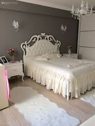 modern stilde goz alici bir ev pinar hanimin evi ev gezmesi alici bir evi shabby chic bedrooms bedroom bed design chic bedroom