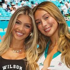 Peyton Manning Will Not Apologize As He Speaks Out About His Trump Photo  Full story via 🔗 in comments. 👇