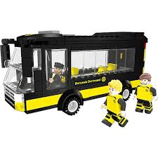 April 2017 drei sprengsätze gezündet, als sich die fußballmannschaft des bvb mit dem bus auf dem weg zum westfalenstadion befand. Bvb Mannschaftsbus Bausatz Fussballverein Borussia Dortmund Mytoys