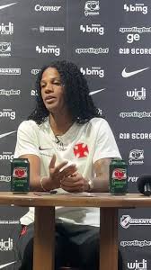 Vilmara comenta a responsabilidade de vestir a camisa do Vasco