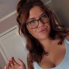 Emilee Coffin (@emzymarie23)