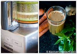 Carrot Apple Ginger And Spinach Juice A Giveaway Recipe Food Processor Recipes Carrot Ginger Juice Juicing Recipes