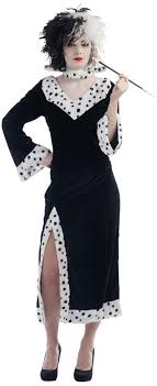 Cruella d'enfer est une femme obsédée par les manteaux de fourrure. Deguisement Cruella