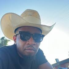 Favorite thing to do at Mount Bonnell 🤣 (🎥: @therezarostamnejad )  #austinbucketlist #austin #atx