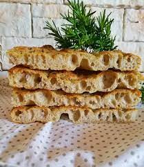 In alternativa si può conservare per al massimo 2 giorni in un sacchetto di carta. Focaccia Con Farina Di Farro Pasticci E Delizie Di Manu