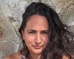 Flora Bailey's Instagram, Twitter & Facebook