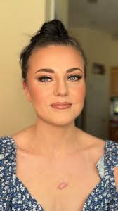 Meet Rachel, the sister of my Bride from a few days ago. I am obsessed with  her makeup look. (She has lash extensions, these are not falsies/ strips.)  Makeup by Jodie. This is a “full glam” type of ...