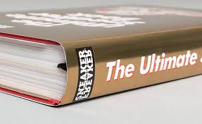 It should be understood that bowling is a sport, therefore the form of clothing should be appropriate. Ultimate Sneaker Book La Biblia Del Calzado Deportivo