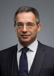 Robert Gerle's Instagram, Twitter & Facebook