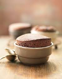 Souffles Au Chocolat Recette En 2020 Souffle Au Chocolat Alimentation Chocolat