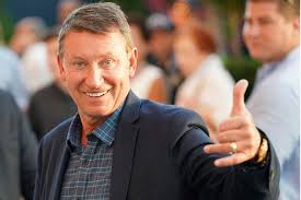 Walter gretzky was the son of immigrants — a polish mother and russian father — who started a vegetable farm in 1932 in canning, ontario, just outside brantford, on the nith river, where wayne. Wayne Gretzky Has Relished Being A Father To His Oaks Christian Kids