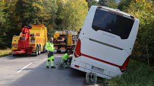 20 hours ago · crash auf der autobahn: Unfalle Mit Reisebussen Stern De