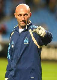 At club level, he played football in both france and england with toulouse, marseille, as monaco, manchester united, and nantes. Fabien Barthez Wikipedia