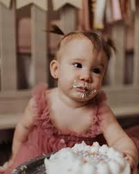 The cutest little cake eater! No shame in eating cake with your hands  💁🏻‍♀️