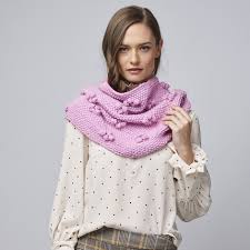 It is perfect for making super warm blankets and use two contrasting colors, and you can create a piece of knitting with one color on each side and no wrong side. Wool To Be Wild Knitted Bobble Cowl Project Spotlight Australia