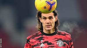 Manchester united will take top spot in the premier league as long as they avoid defeat by burnley tonight. Njgo0jtirofnjm