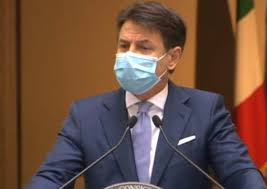 Bisogna offrire risposte concrete ai bisogni dei cittadini, è l'esordio del discorso programmatico nell'aula di palazzo madama, durato un'ora e 15. Conte Soffriremo Un Po Ora Ma A Dicembre Torneremo A Respirare