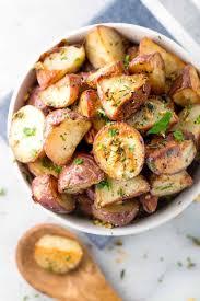 Seal the bag, then shake to coat the potatoes with the seasoning. Garlic Roasted Potatoes With Rosemary Jessica Gavin