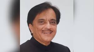 Gujarat: Senior Congress Leader Kadir Pirzada Linked To Nilesh Kumbhani  Controversy On Surat Lok Sabha Seat?