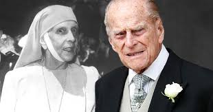 Anlässlich des geburtstags von prinz philip hat der buckingham palast diese foto veröffentlicht. Prinz Philip Expertin Verrat Seine Mutter War Immer Ein Riesiges Problem Fur Ihn Bunte De