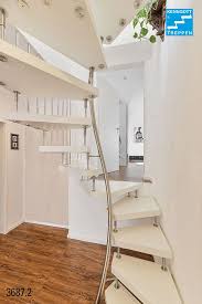 Kleine Treppe Grosse Wirkung Detail Raumspartreppe Zwischenstock Stufen Whiteline Longlife Raumspartreppen Grosse Treppe Haus Einrichten