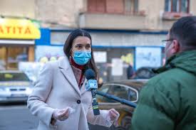 Vicepresedintele usr clotilde armand si sotul sau, sergiu moroianu, exclus recent din partid in suntem o familie unita, care nu se lasa afectata sau intimidata de nicio greutate intalnita pe drum. Tinerii Cu Venituri Modeste Iau Locul Clientelei De Partid Clotilde Armand AnunÈ›Äƒ CÄƒ SchimbÄƒ ChiriaÈ™ii Din Blocurile Sociale Buletin De BucureÈ™ti