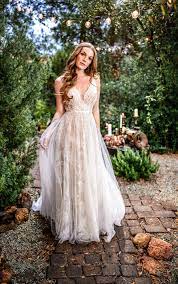 Brautkleider im boho stil der heißeste trend für ihre. Strand Boho Hochzeitskleid Mit V Ausschnitt All Who Wander