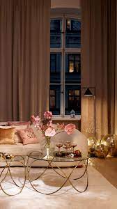 H M Home Throwing A Party Create A Festive Ambiance With Textiles In Warm Tones Soft Lights Oformlenie Kvartir Dizajn Domashnego Interera Domashnie Interery