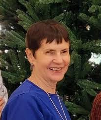 Mary Pearcy's Instagram, Twitter & Facebook