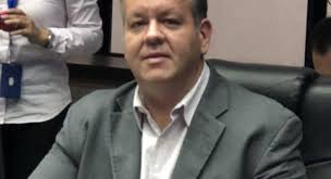 Javier Palomo señala a Jhonny Wright de dividir la derecha |