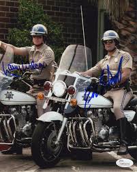 Harley davidson modellerini size özel fırsatlarla online olarak hemen satın alın! Chips Cast Wilcox And Estrada Signed 8x10 Photo Certified Authentic Jsa Coa Custom Choppers Motorcycle Harley Davidson