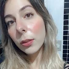 Larissa Weiss (@larissweiss)