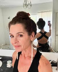 Sharon Holtz's Instagram, Twitter & Facebook