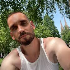 Il doit y avoir du foin qui dépasse de la charrette" 😂 En 3 minutes, cet  humoriste résume les 20 ans de l'émission avec un florilège de numéros ! La  France a